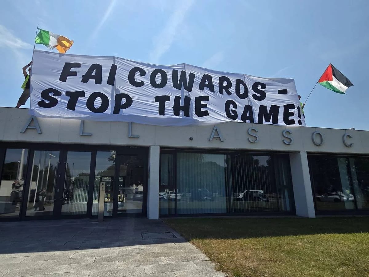Socialist Republicans Climb On FAI Headquarters To Stop The Game